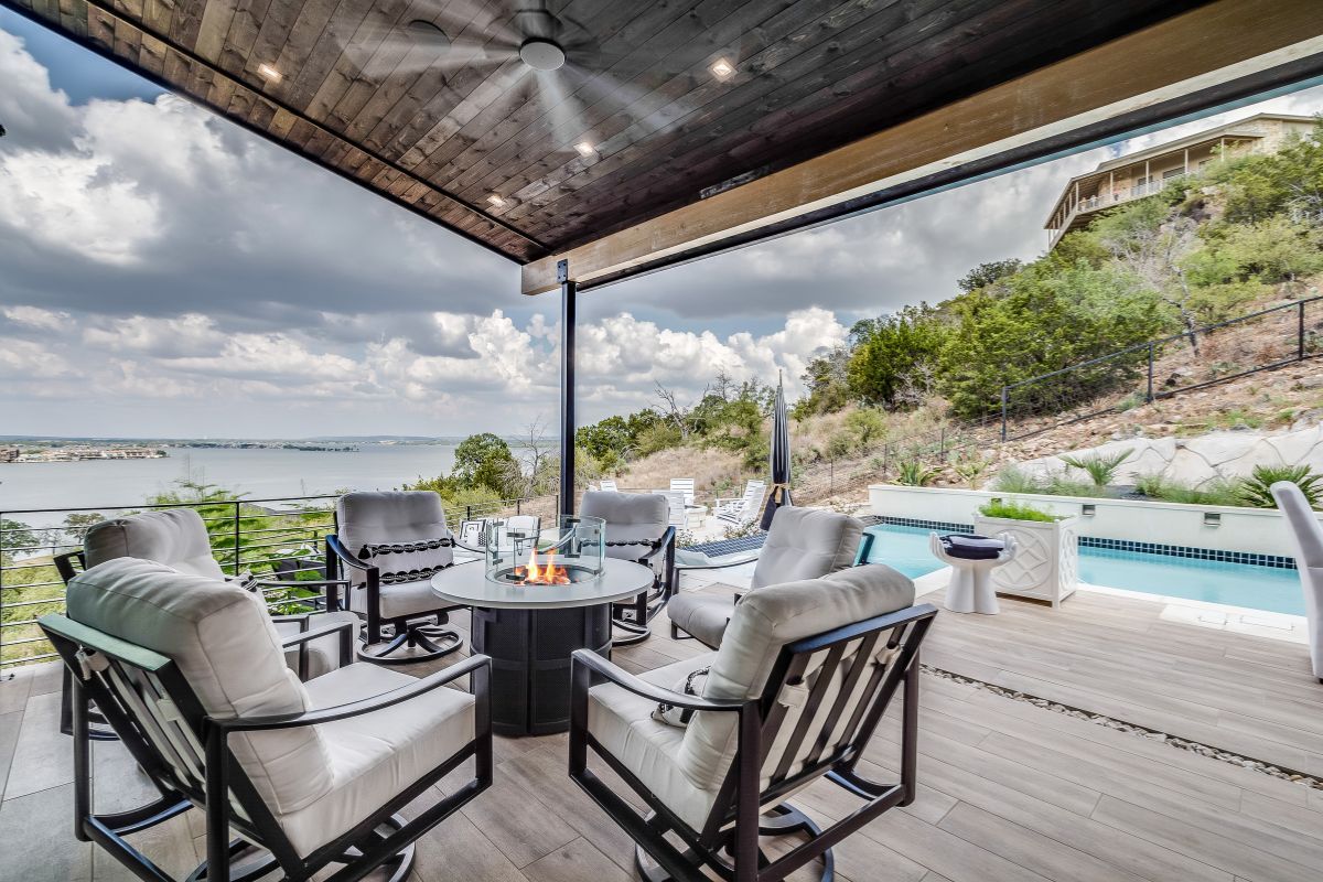 Patio Living: How Unified Cover Color Schemes Can Instantly Elevate Your Outdoor Space Aesthetics