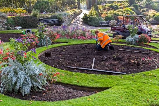 How to Improve Landscape Engineering Profit Margins Through Precision Budget Management